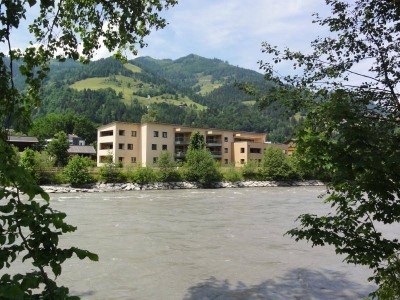 INVESTMENT ODER EIGENNUTZUNG - ATTRAKTIVE GARTEN- UND TERRASSENWOHNUNG- UNVERBAUBARER BLICK NAHE STADTZENTRUM - 3 Zimmer-Stadtwohnung in St. Johann im Pongau - Ski amadé