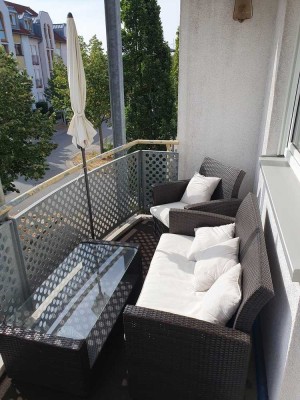 Schöne 2ZKB mit Balkon, Einbauküche und Tiefgaragenstellplatz