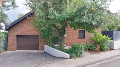 Großes freistehendes Einfamilienhaus mit separatem Büro in Kreuzau *provisionsfrei
