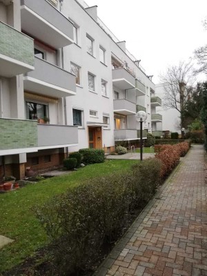 Helle Wohnung mit Balkon, Tageslichtbad u. Tiefgaragenstellplatz in der List