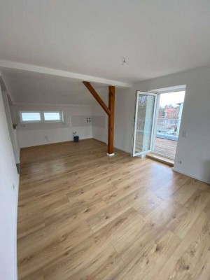 Sehr helle 2-Raum Wohnung mit großem Balkon in Zeuthen