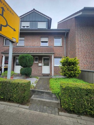 RESERVIERT*Einfamilienhaus* Sondereigentum* sucht glückliche Familie*