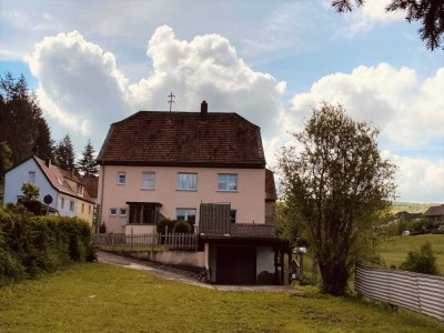 Provisionsfrei ! Großzügiges Einfamilienhaus mit Einliegerwohnung, auch als Renditeobjekt nutzbar