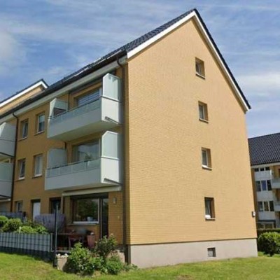 Ansprechende und modernisierte 3-Zimmer-Wohnung mit gehobener Innenausstattung mit EBK in Barmstedt