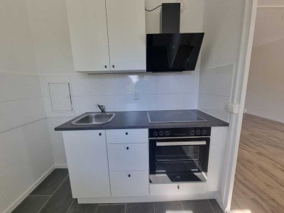 Einziehen und Wohlfühlen! Kleines Single Apartment inklusive Einbauküche