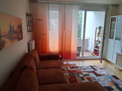 Helle 3-Zimmer-Wohnung (teilmöbliert) mit Balkon in Unterföhring