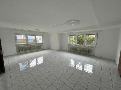 Schöne und sanierte 1-Raum-Erdgeschosswohnung in Weilrod