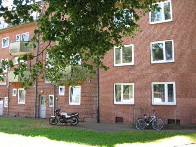 Willkommen in Ihrer zukünftigen 3-Zimmer-Wohnung, die derzeit einer umfassenden Sanierung unterzogen