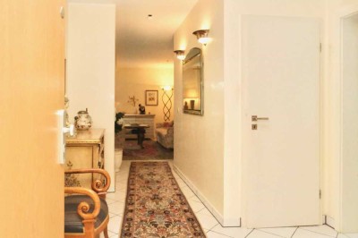 Erdgeschosswohnung mit Terrasse & 2 TG Stellplätzen  in Langenfeld