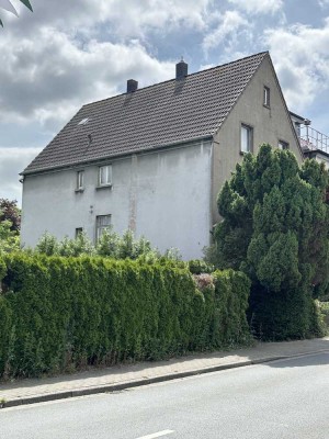 Sanierungsbedürftiges Zweifamilienhaus in Hamm-Berge!