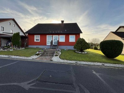 Einfamilienhaus mit traumhaften Grundstück in Plößberg