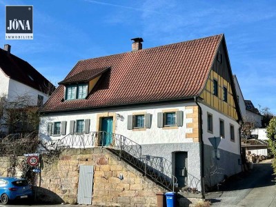 RESERVIERT!
Willkommen in Ihrem zukünftigen Zuhause!
Historisches Fachwerkhaus mit
Charme und kle