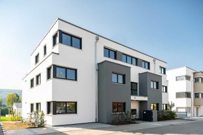 Moderne 3 1/2-Zimmer-Penthousewohnung mit großer Dachterrasse, EBK und TG-Platz mit Wallbox