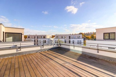Penthouse mit Weitblick: Lichtdurchflutetes Wohnambiente und großzügige Dachterrasse genießen