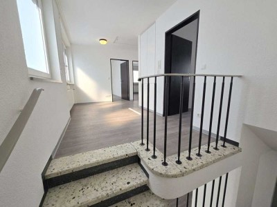 Wohnen in der Heilbronner Innenstadt: Renoviertes Stadthaus mit 5-Zimmern ab sofort zu vermieten!