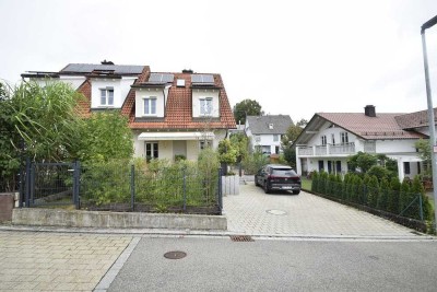 Doppelhaushälfte
mit Terrasse und Garten
+ Einbauküche + Solaranlage
+ Stellplätze am Haus
+ ...