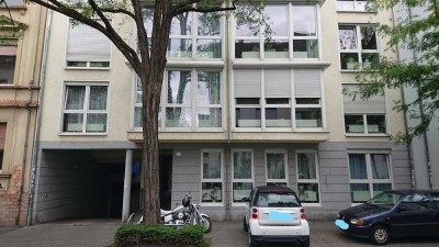 3-Raum-Wohnung mit Balkon und Einbauküche in Offenbach Westend / Innenstadt