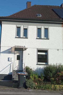 Schöne 5-Zimmer-Doppelhaushälfte in Gelsenkirchen Resse