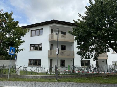 Neubau, 3-Zimmer-Wohnung mit 150 m² Garten,  Aufzug, TiGa,