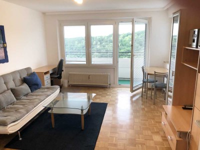 Über den Wolken Botnangs -Möblierte  1-Zimmer-Wohnung mit Balkon und EBK in Botnang