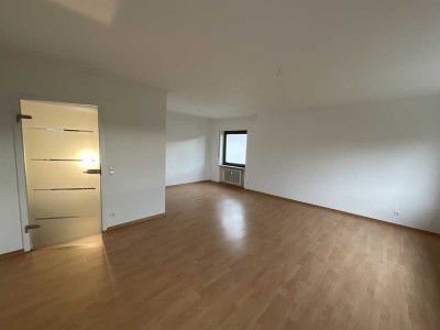 Erstbezug nach Sanierung: attraktive 4,5-Zimmer-Wohnung mit Loggia und Stellplatz in Waldbronn