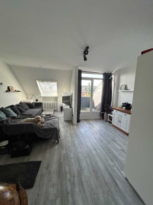 Großzügige 1,5-Zi-Wohnung mit Balkon in Reinbek