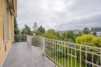 ++1140++ sanierungsbedürftige 3,5 Zimmer Wohnung in Stilvilla! idyllischer Garten!