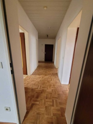 Schöne 3 Zimmer Wohnung Küche-Bad