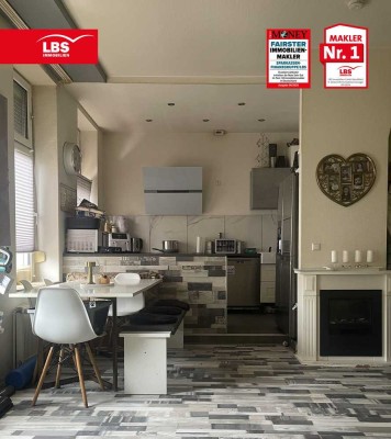 Ihr neues Zuhause: Charmante 4-Zimmer-Altbauwohnung mit großem Garten