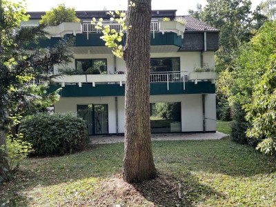 Attraktive und modernisierte 2,5-Raum-Wohnung mit geh. Innenausstattung mit Balkon und EBK in Essen