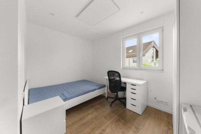 Vollmöbliertes Renoviertes Zimmer in 10-er WG