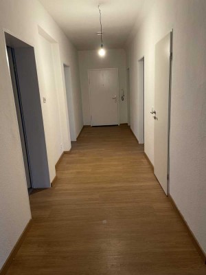 Freundliche und sanierte 4-Raum-EG-Wohnung in Bayreuth