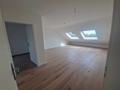 Frisch renovierte 3‑Zimmer‑DG‑Wohnung (74,6 m²) in St. Tönis – Wanne & Dusche – ab sofort