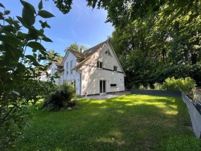 KfW-Effizienzhaus 70 Doppelhaushälfte im charmanten, familienfreundlichen und grünen Großhansdorf