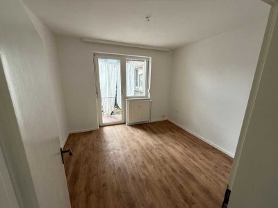 Frisch renovierte 2,5-Zimmer Wohnung mit Garten in Gelsenkirchen-Rotthausen