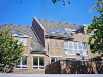 Helle 3-Zimmer Galerie-Wohnung mit Balkon in Meerbusch für Single oder Paar