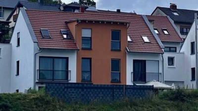 Doppelhaushälfte mit  4 Schlafzimmer