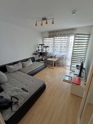 Ruhig und sonnig: 2-Zimmer-Wohnung mit Balkon und Einbauküche in Weiterstadt
