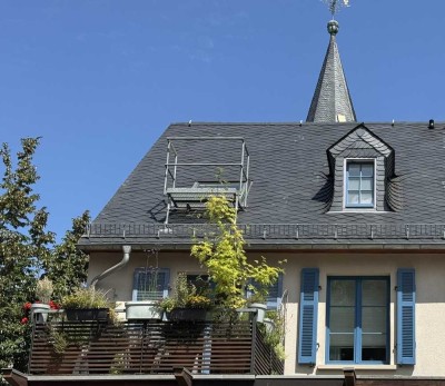Für Kapitalanleger: Klassische 4-Zimmer-Maisonette mit Süd-Balkon in historischer Wohnanlage