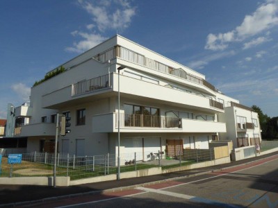 Hochwertig ausgestattete Mietwohnung mit Eigengartenanteil und Tiefgaragen-Stellplatz in Toplage in 2700 Wiener Neustadt