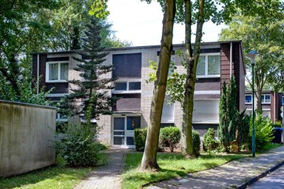 Modernisierte Balkonwohnung in ruhigem 4-Parteien-Haus