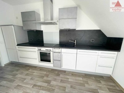 Tolle Dachgeschosswohnung mit Einbauküche in ruhiger Lage von Aue