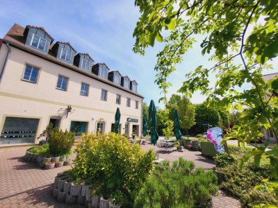 // Machern am Schloss //sonnige 2 Zimmer // Aufzug //