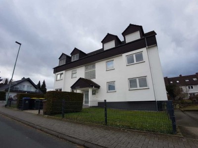 Helle 3-Zimmer-Dachgeschosswohnung mit Balkon, EBK und Garage in Friedberg