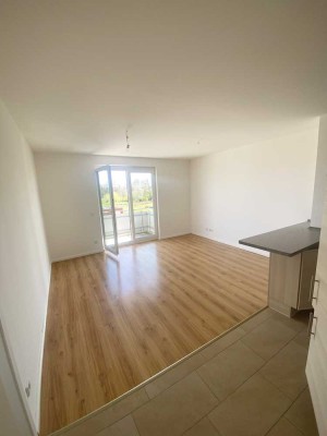 HELLE 2-ZI: WOHNUNG MIT DUSCHBAD, STELLPLATZ, KELLER 1. OG MITTE RECHTS