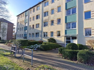 3-Zimmer-Wohnung WBS § 8 o.  § 88 erforderl., Loggia, Niedrigenergiehaus, Einzug 01.06.25 möglich