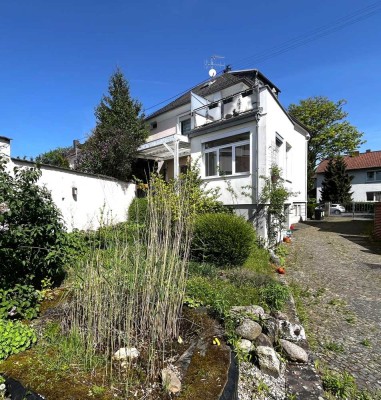 Wiesbaden Erbenheim: Gepflegte, solide 2-Familien-Villa aus der Gründerzeit! Top Renditemöglichkeit!