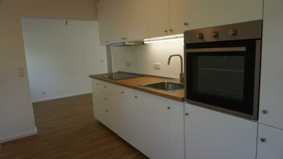 Freundliche 3-Zimmer-Hochparterre-Wohnung mit Einbauküche in Amberg