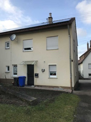 3,5-Zimmer Haushälfte mit sep. Eingang in Bargau