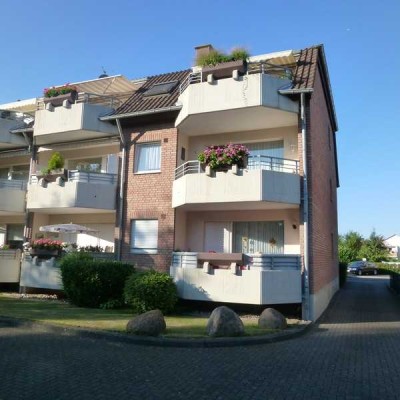 2 Zimmer mit Balkon, Garage u. vorgelagertem Stellplatz in ruhiger Lage von Porz-Zündorf